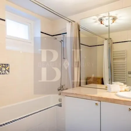 Dauphine Saint Germain 6th Arr 2bedrooms דירה *
